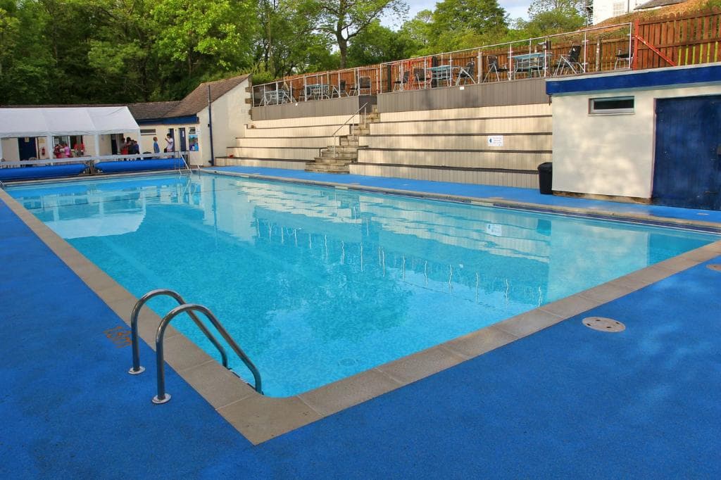 Ingleton Open Air Heated Swimming Pool