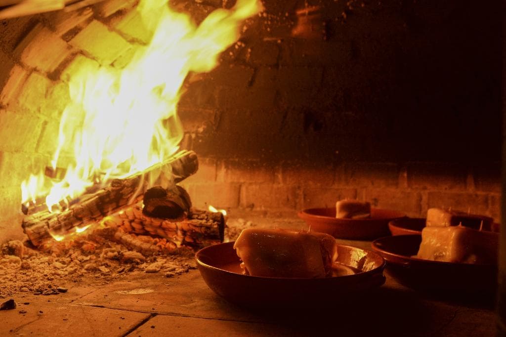 Francesinha no forno a lenha