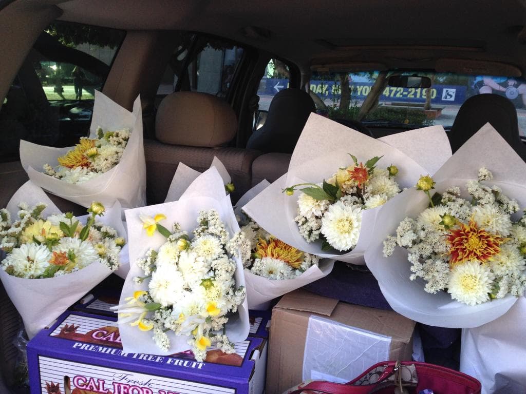 Beautiful flowers, custom colors that I chose. Made right before my eyes & reasonable prices