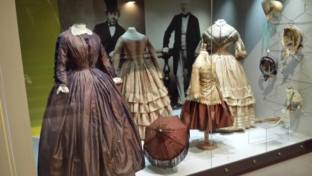 expo crinolines