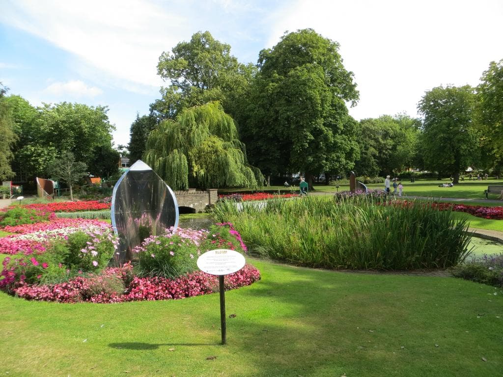 Queens Park Water Garden and Modern Art