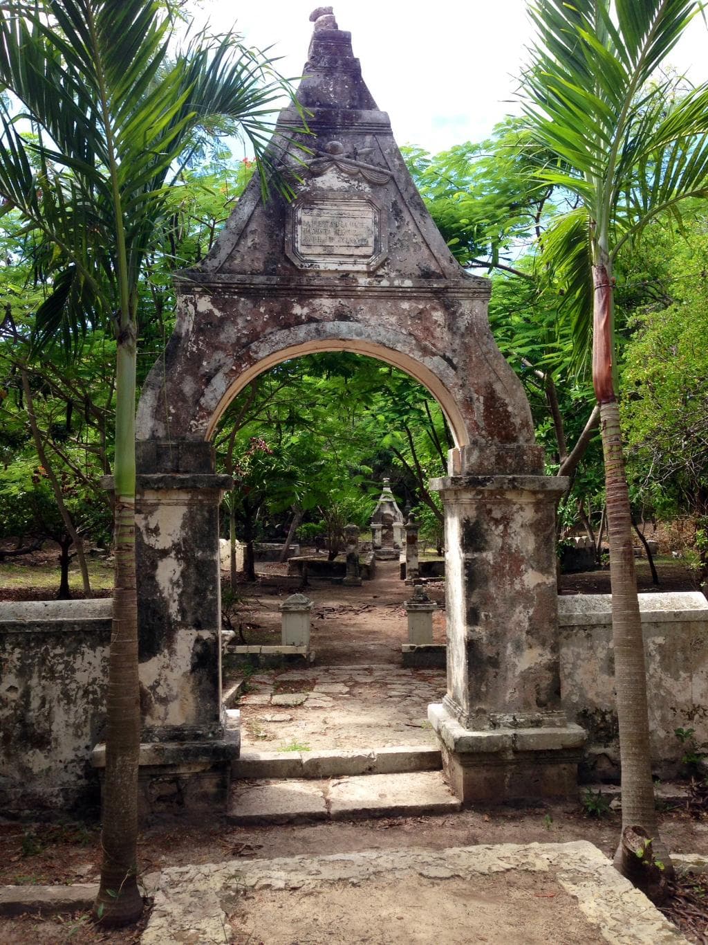 Exploring Mundaca...