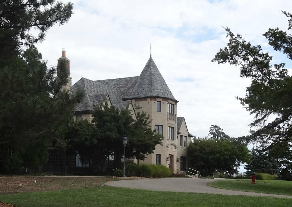 Cedar Crest Mansion