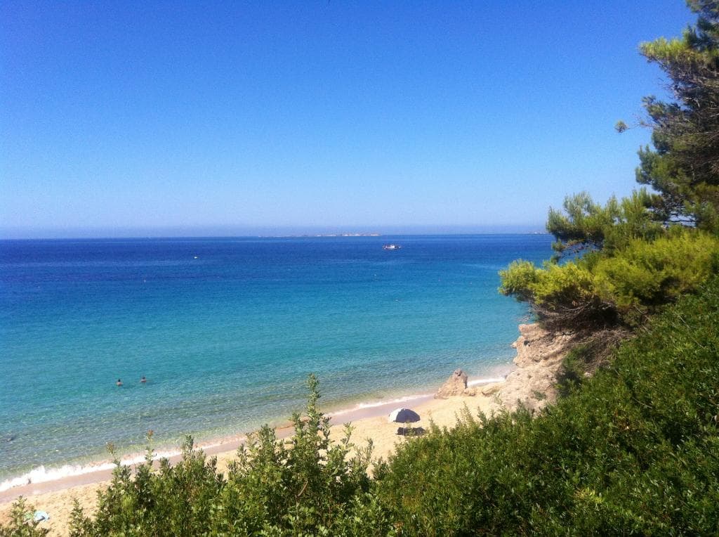 Makris Gialos beach