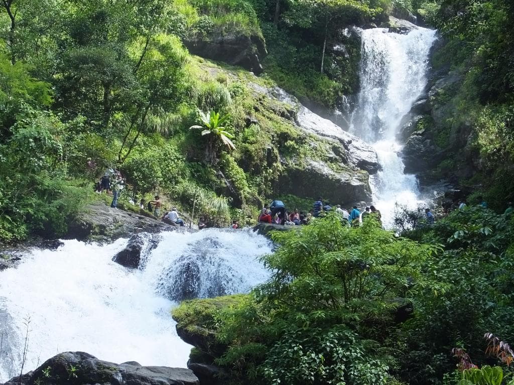 Falls from distance
