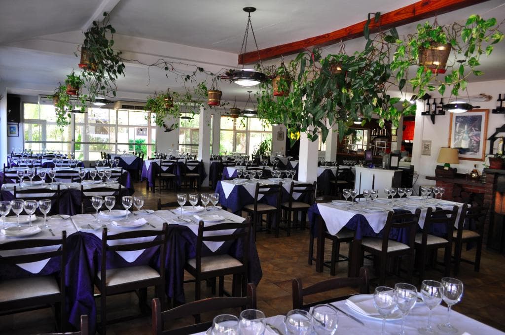 Restaurant's Indoor Seating