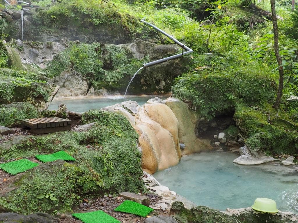 三段の湯