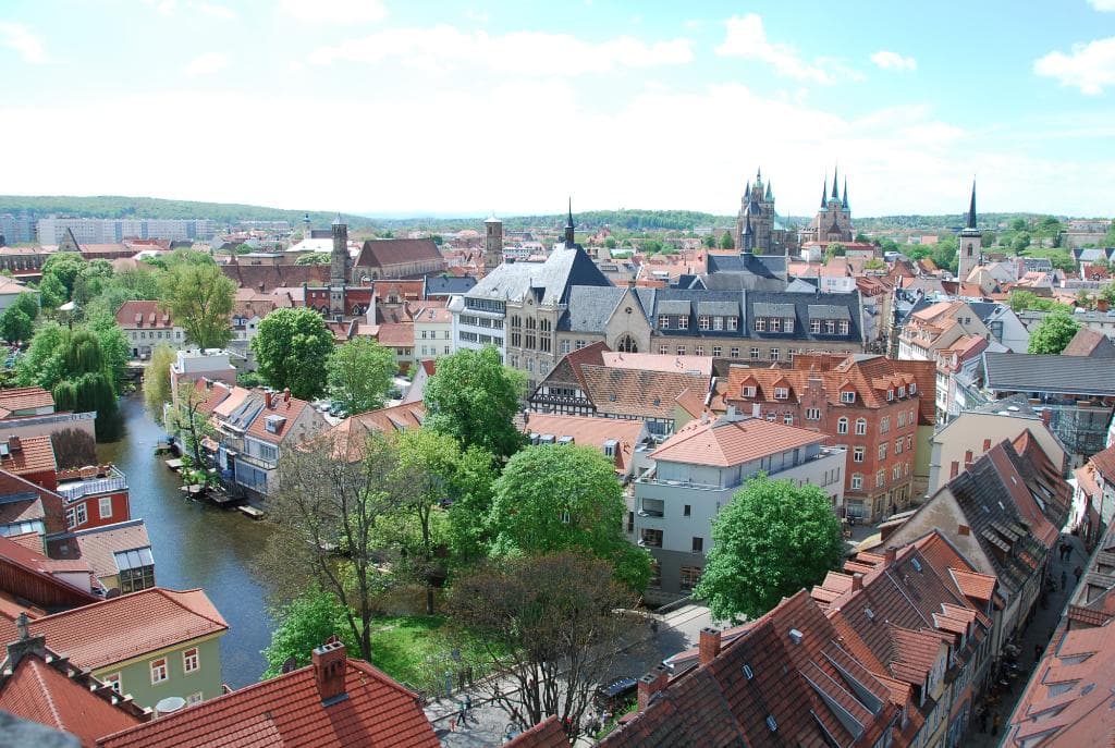 Krämerbrücke mit Dom im Hintergrund