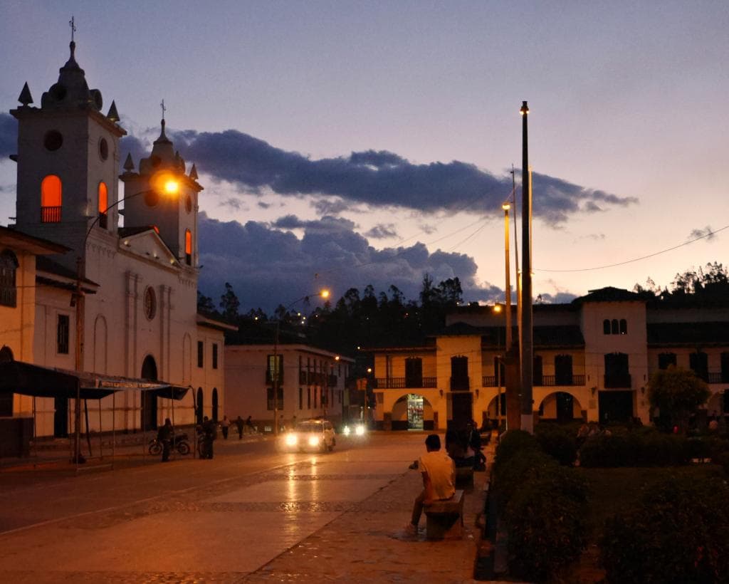 La Plaza en la tarde