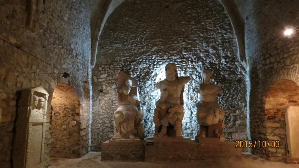 ﾛｰﾏ遺跡展示室