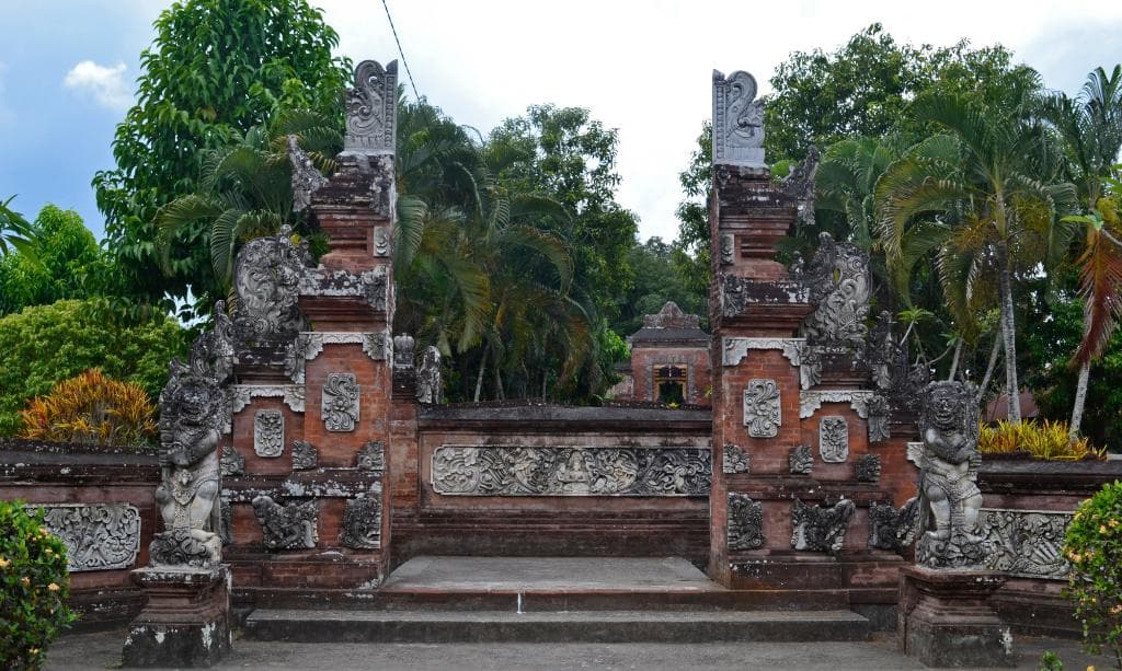 Gate