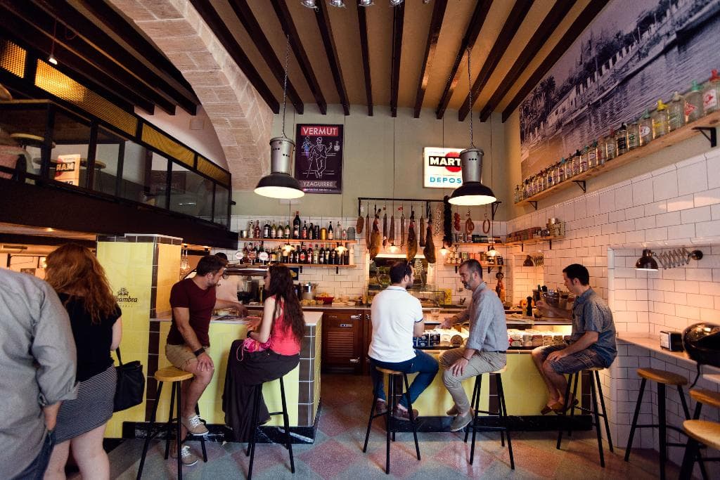 Ven a tomarte el vermut