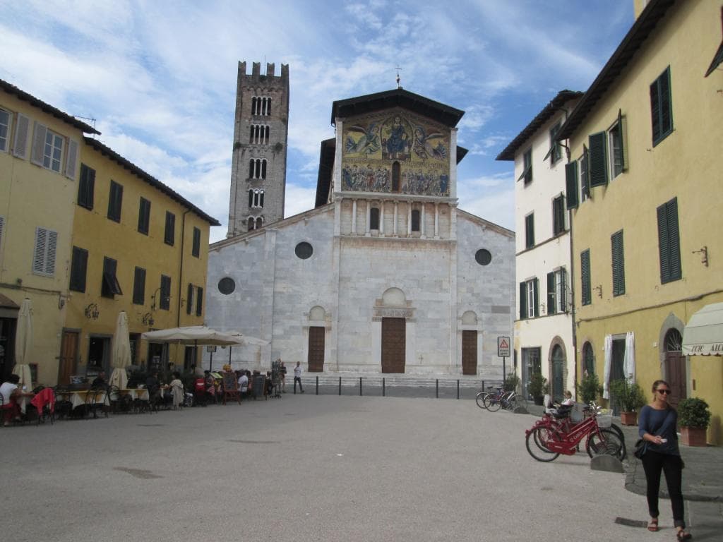 A view of San Frediano from Via Fillungo