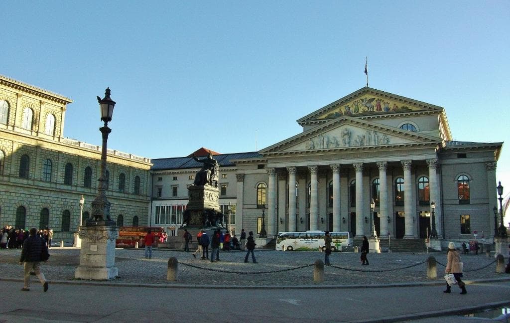 Площадь Макса Иосифа / Max-Joseph-Platz