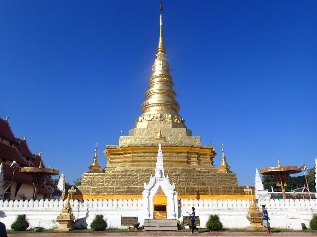 พระธาตุแช่แห้ง