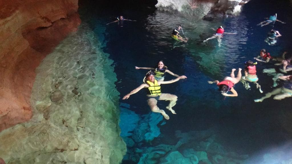 Flutuação no Poço Azul