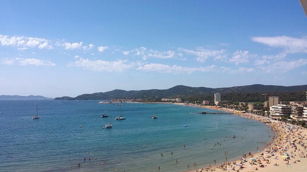 la plage vue surplombante