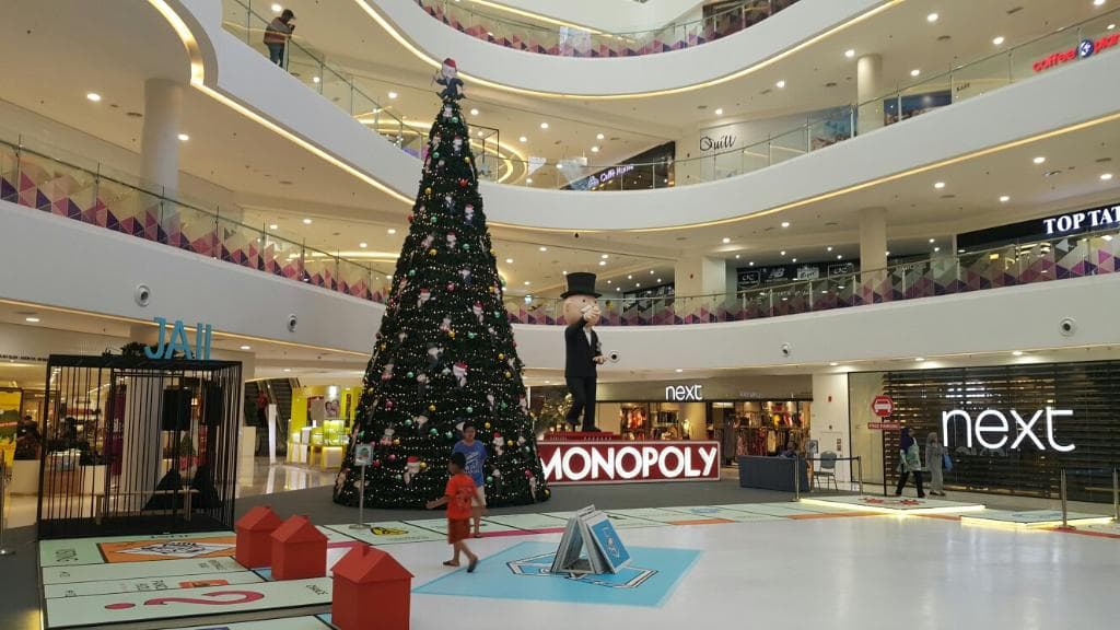 Spacious mall but lack of shoppers
