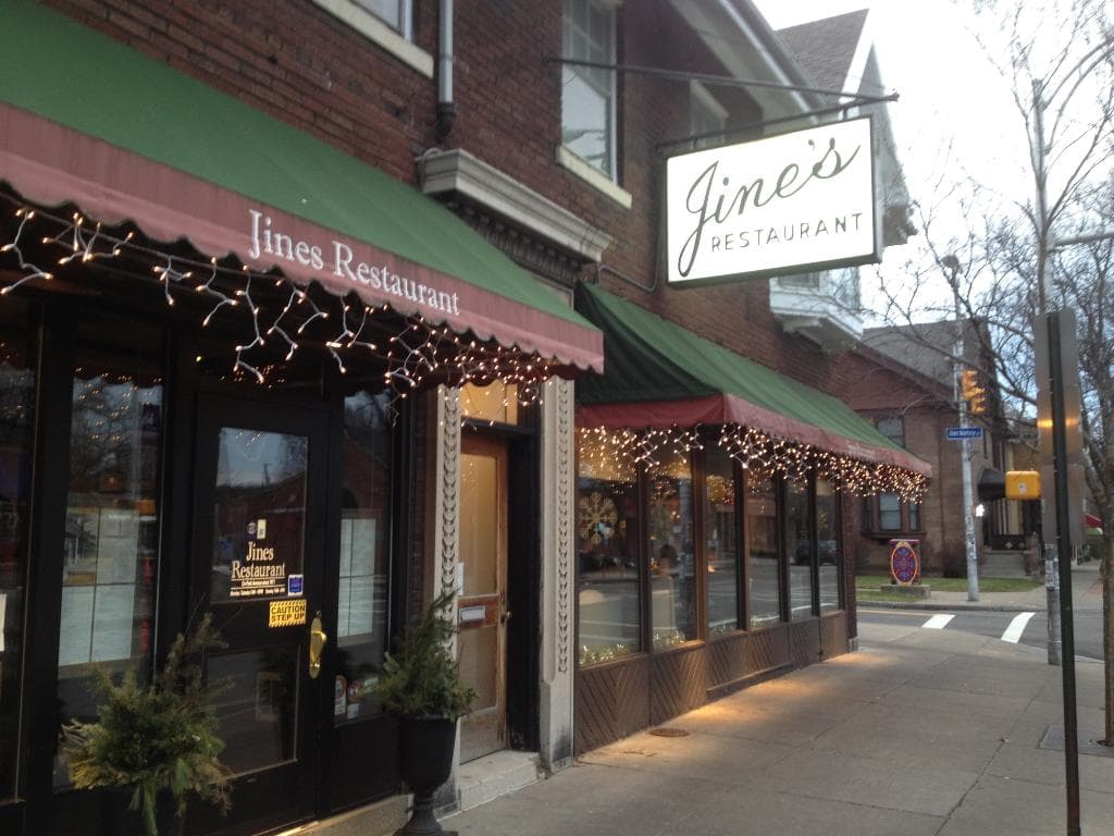 Jines Restaurant - front of restaurant