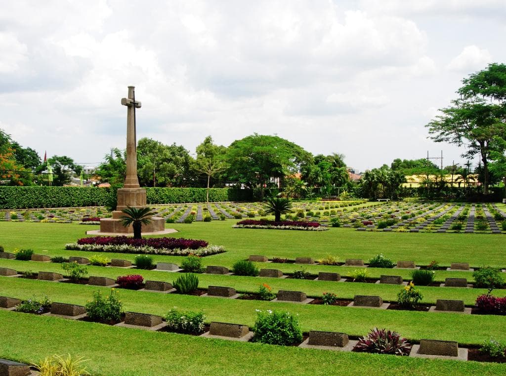 Jakarta War Cemetery (Ereveld Menteng Pulo)