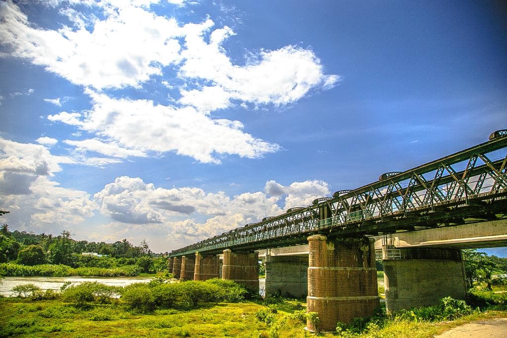 the full view of victoria bridge