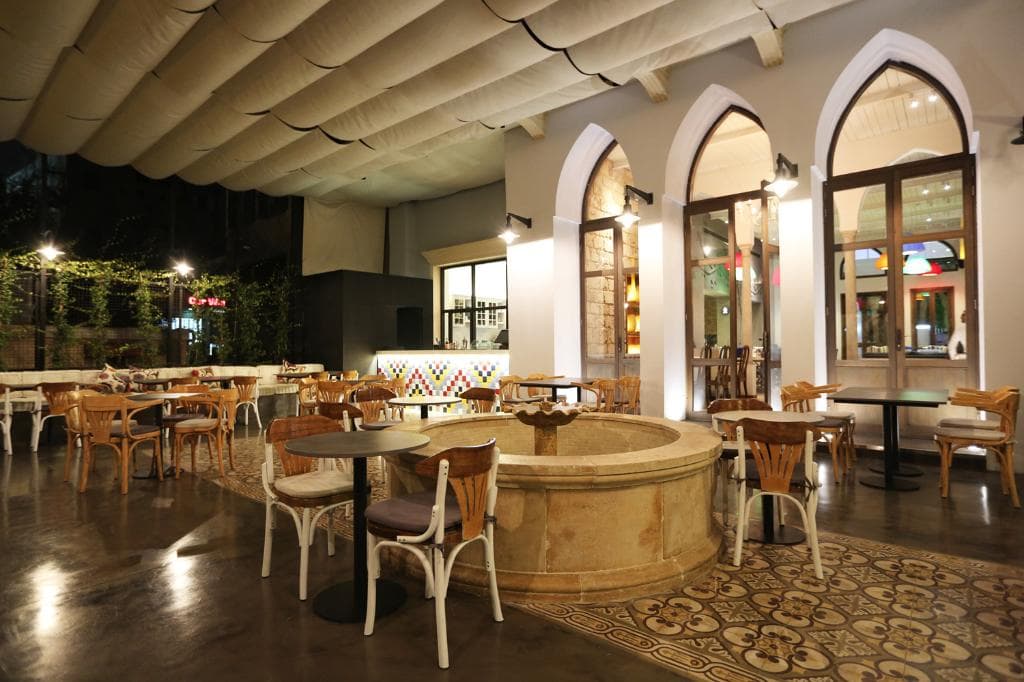 Loris outdoor seating area