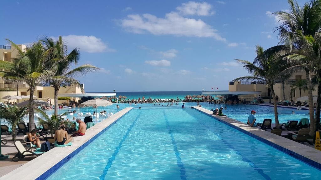 Playa Mujeres (North Facing - Royal Sands)