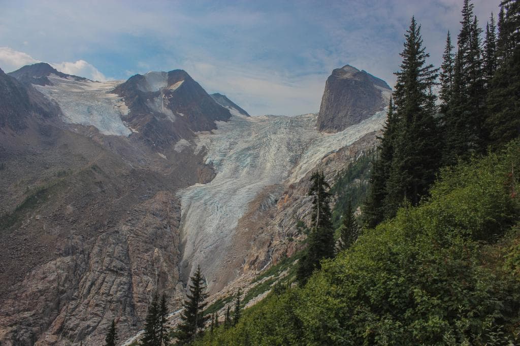 Cascading glacier
