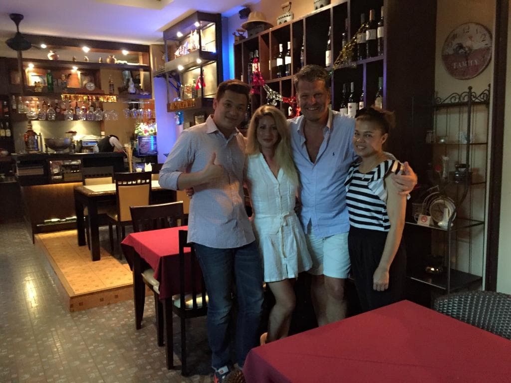 Welcome To Siam Smile Wine & Restaurant Good Food and Good Wine