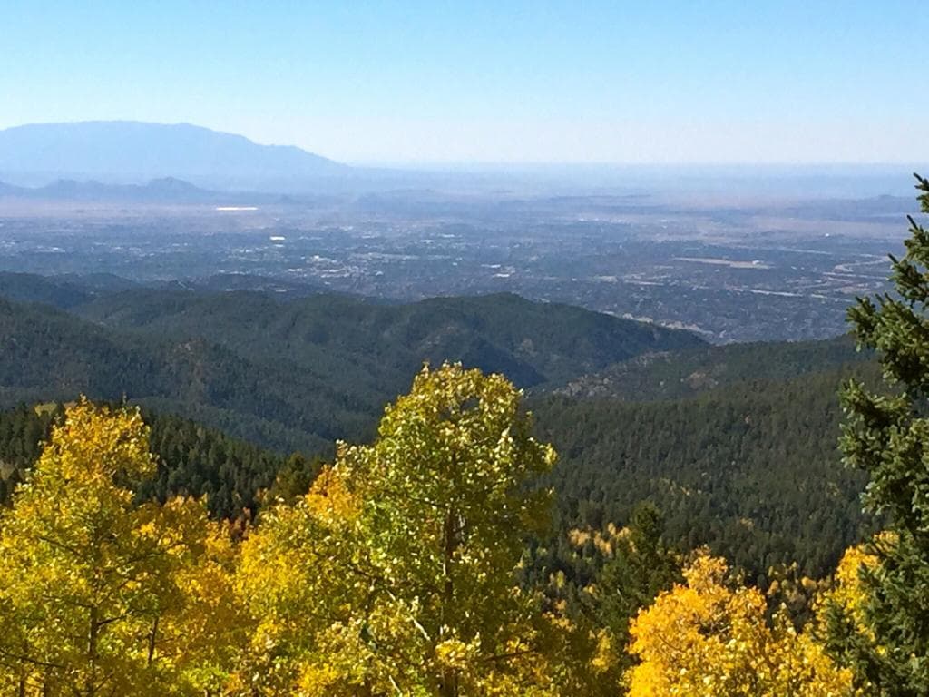 If you come during fall you must see. Beautiful drive! Seemed that everyone also thought so. It 