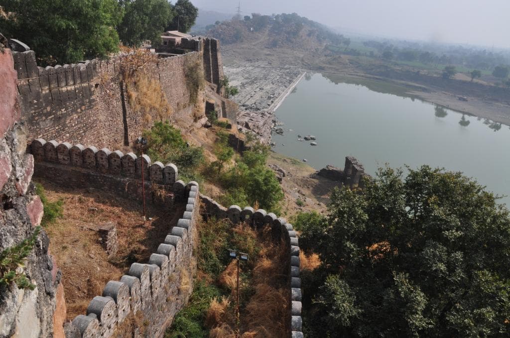 Garha Fort Ruins