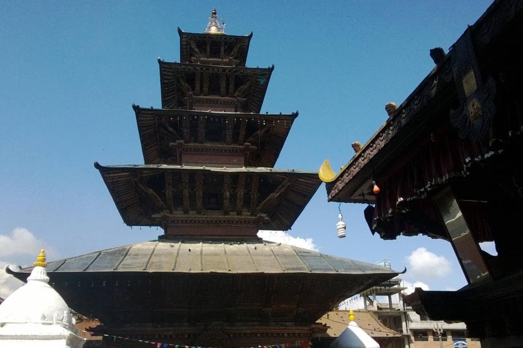 Khumbeshwar Temple