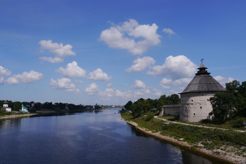 Вид с моста на р.Великая
