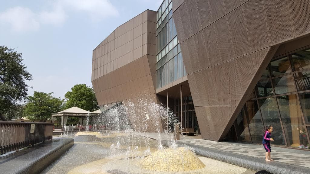 戶外兒童戲水區