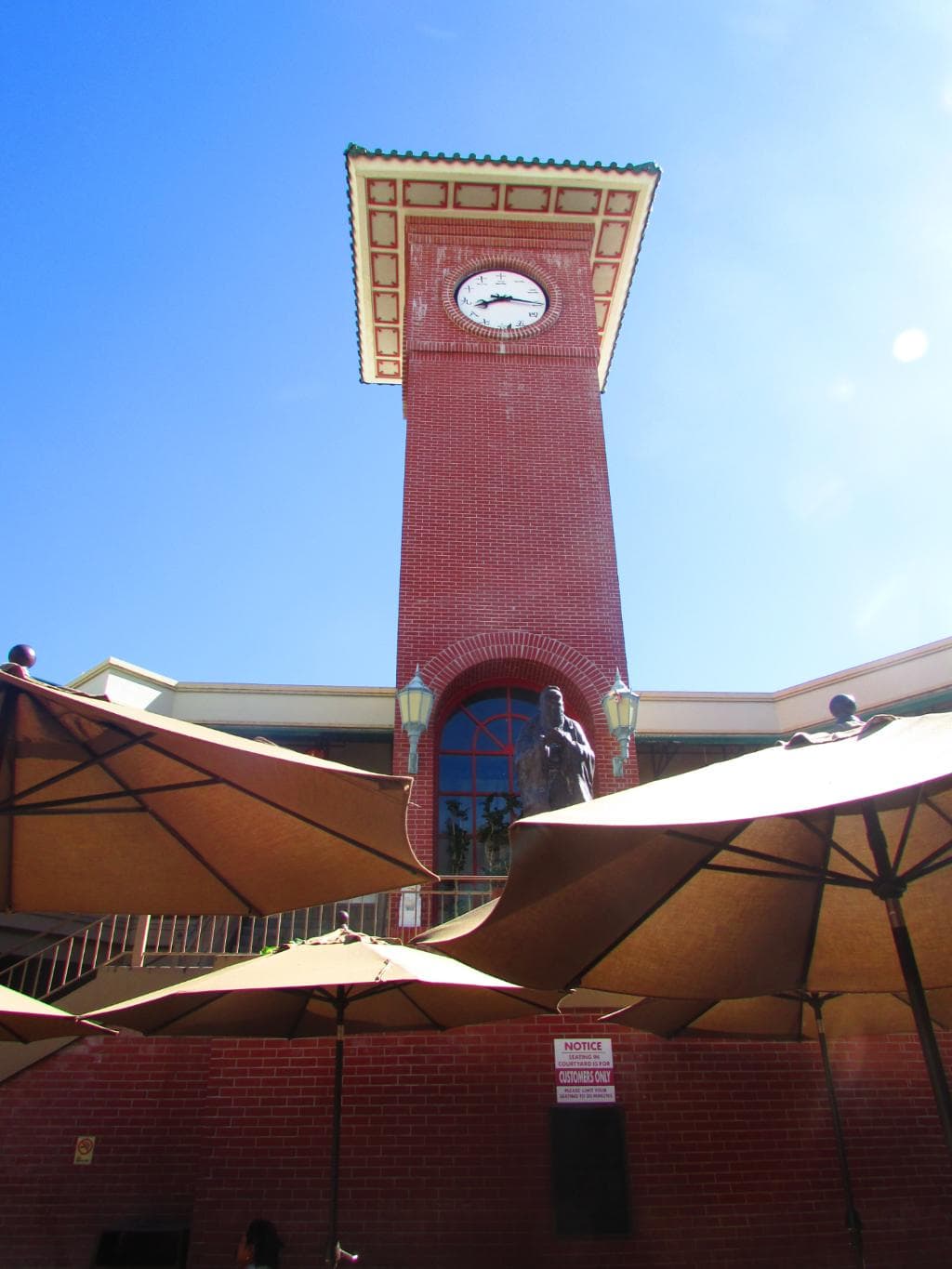 Maunakea Marketplace Honolulu