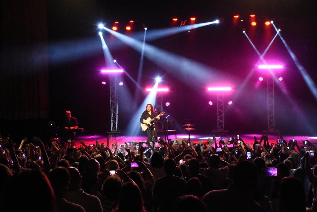 Durante o show.