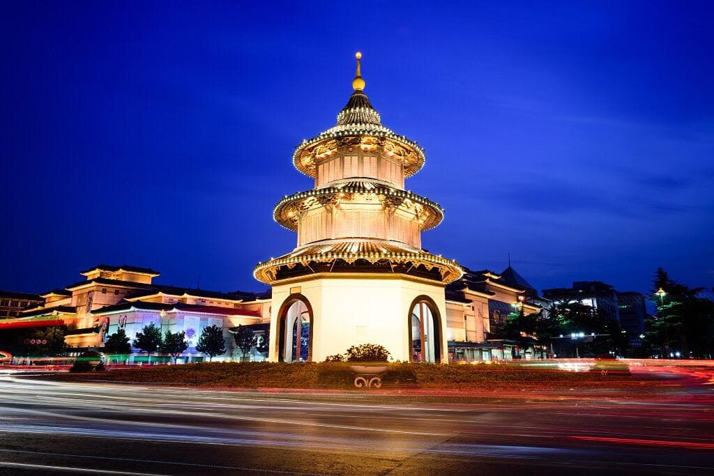 Wenchang West Road Commercial Street
