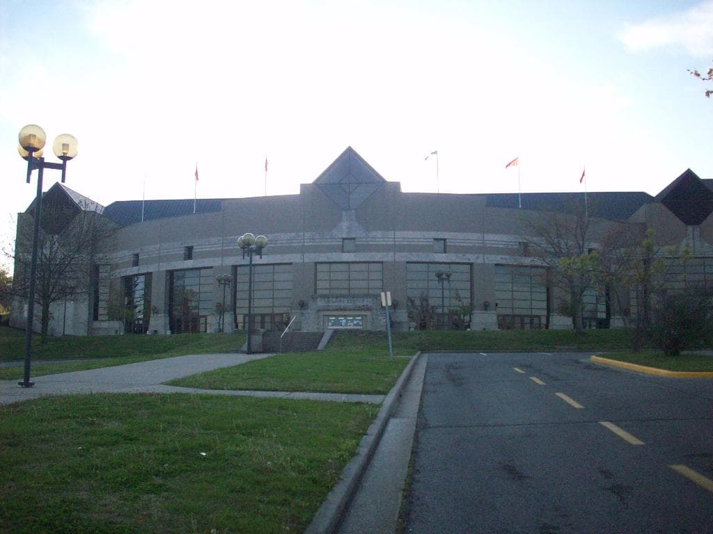 Front entrance to The Show Me Center.
