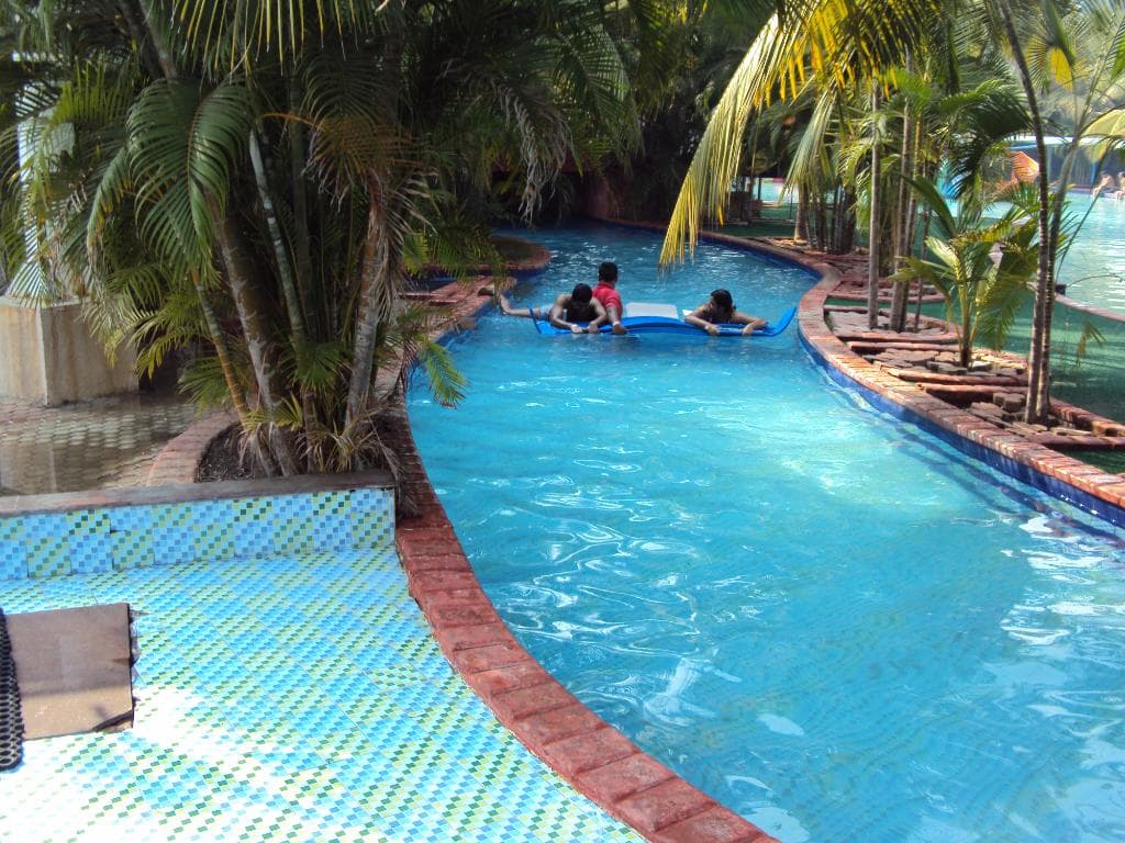 lazy river