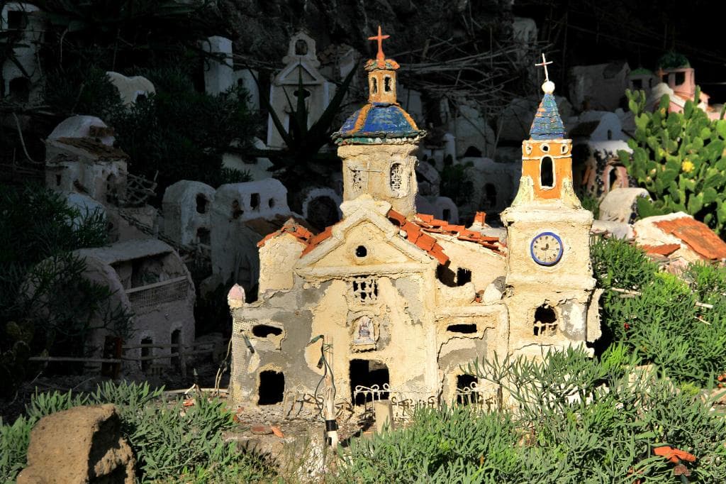 IL Presepe nella Roccia