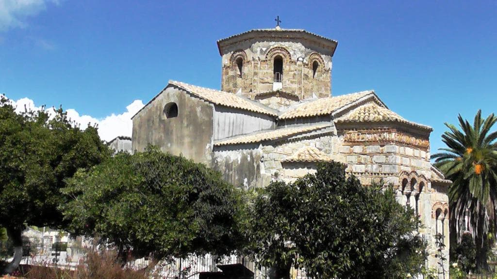 Храм Святых Апостолов Ясона и Сосипатра в Керкире