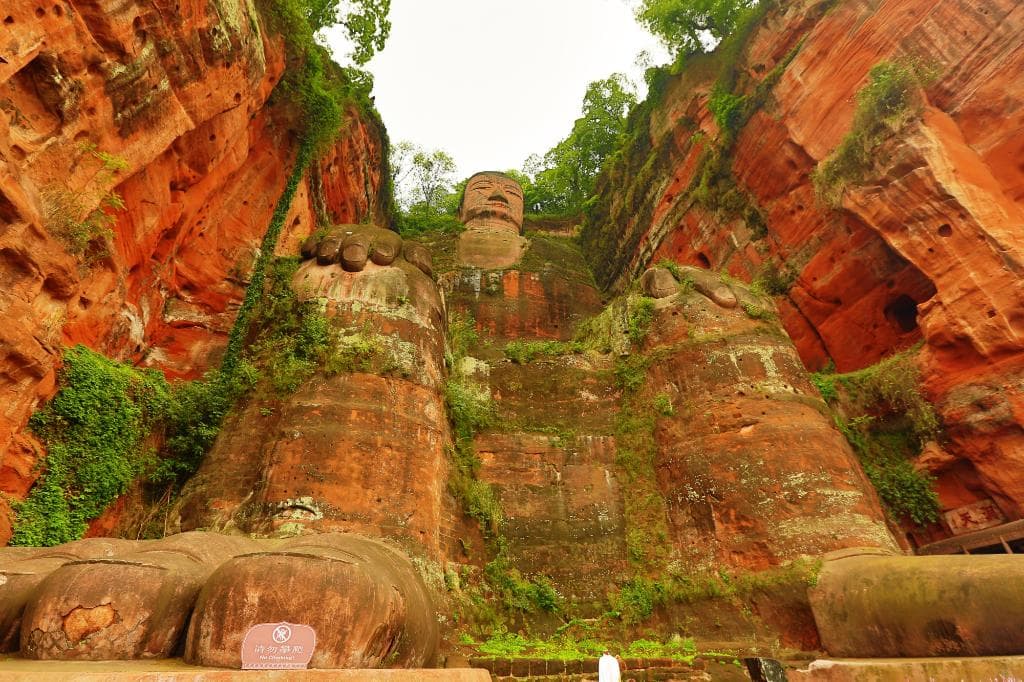 Go Late in the Day near Closing to Avoid Crowd