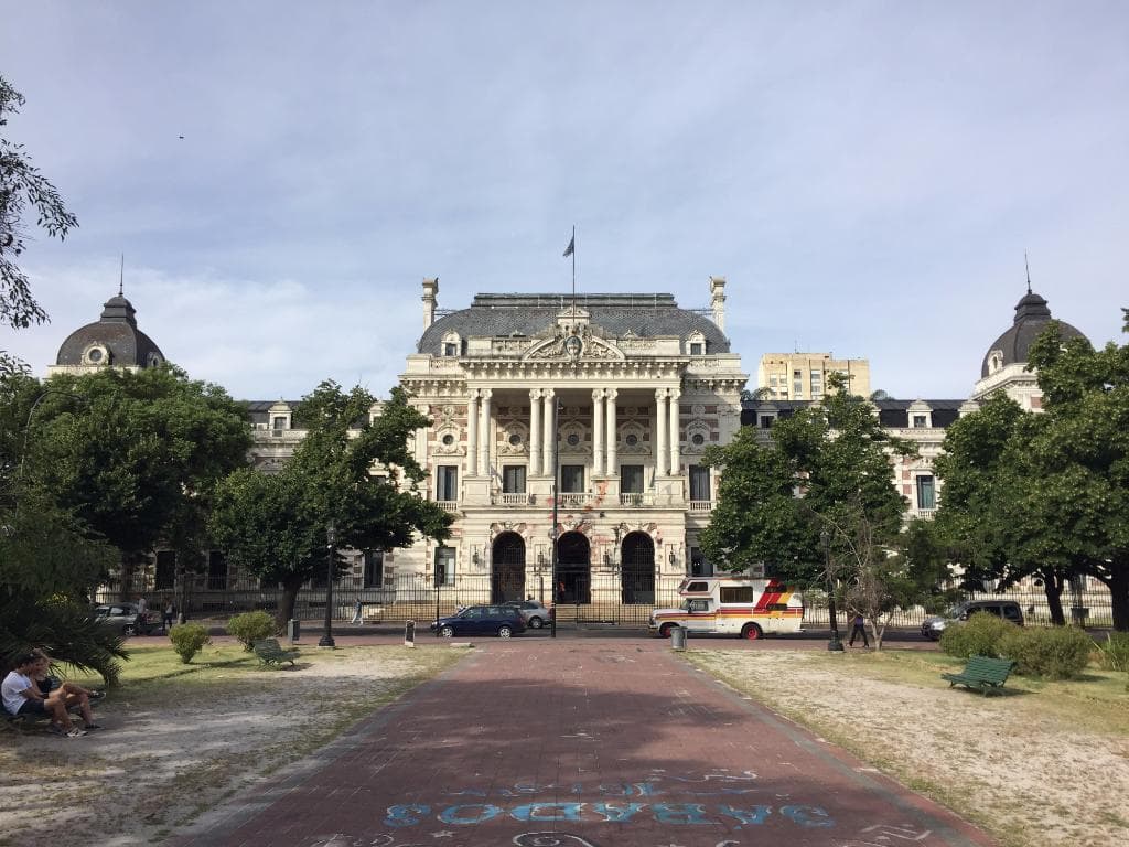 Palácio em frente