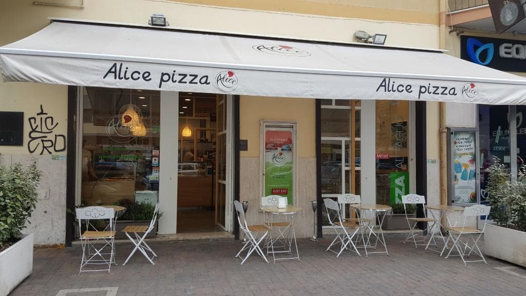 Ottimo locale, bello, pulito.