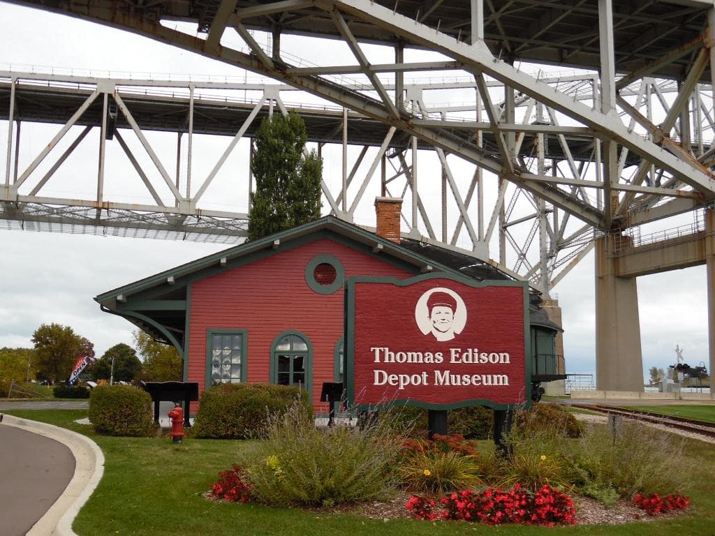 The museum, under the Bridge to Canada