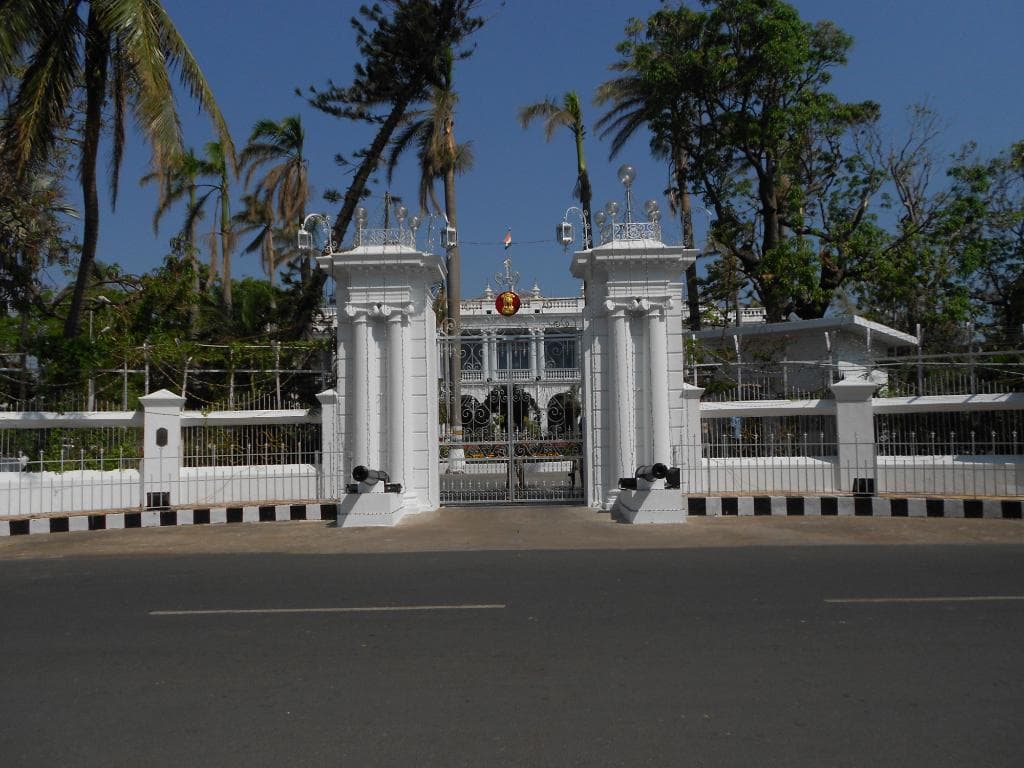 Raj Nivas