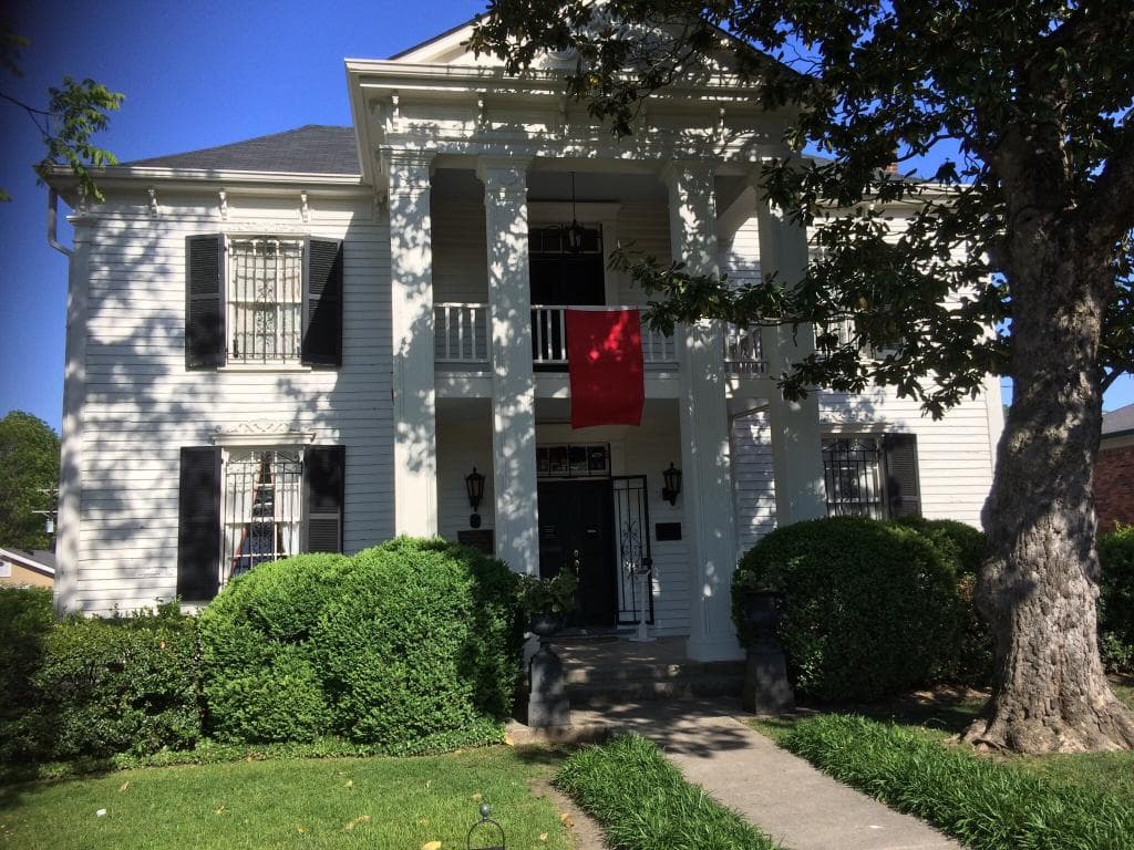 Front of Lotz house