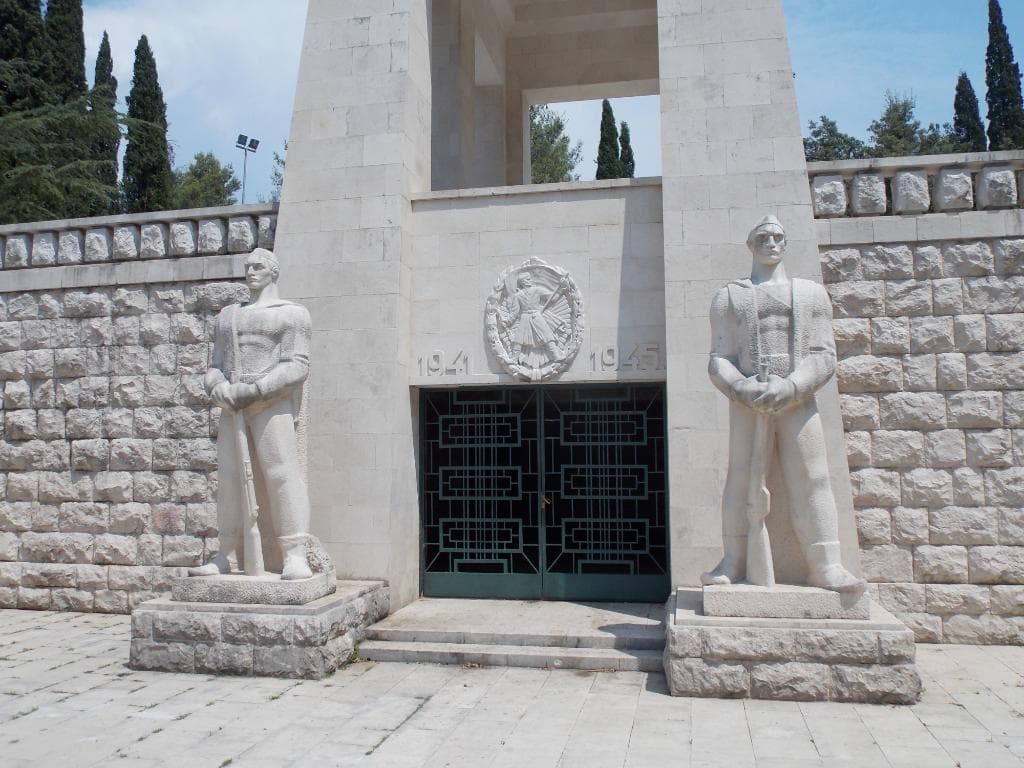 Подгорица - монумент в парке