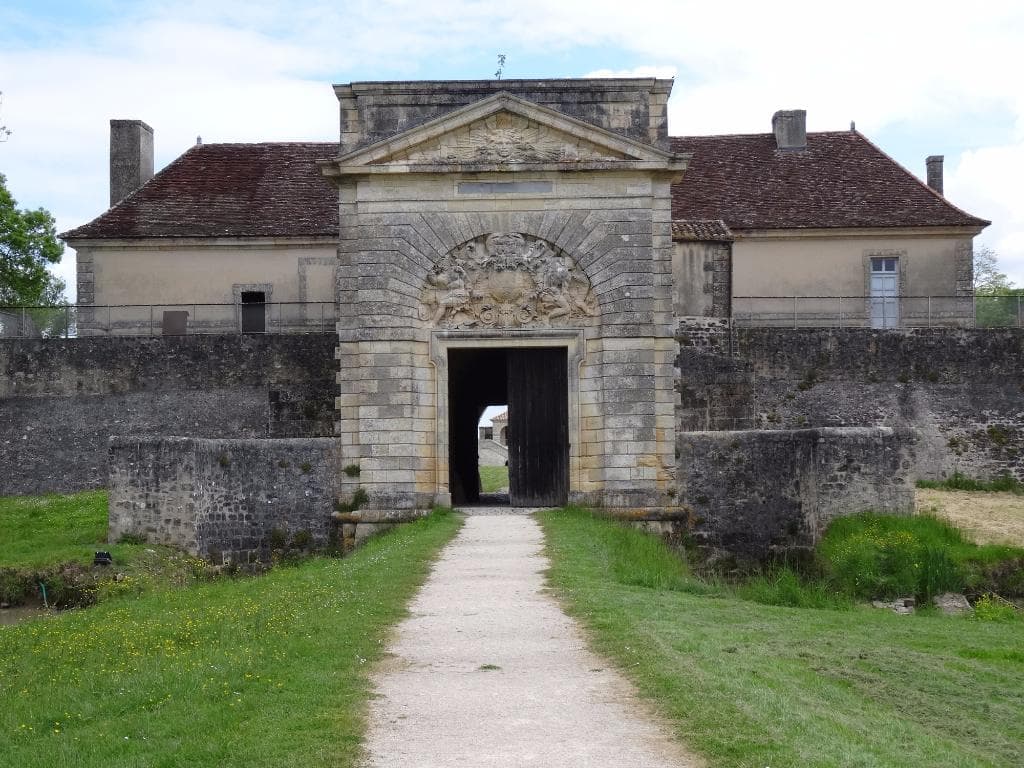 Fort Medoc, ingang