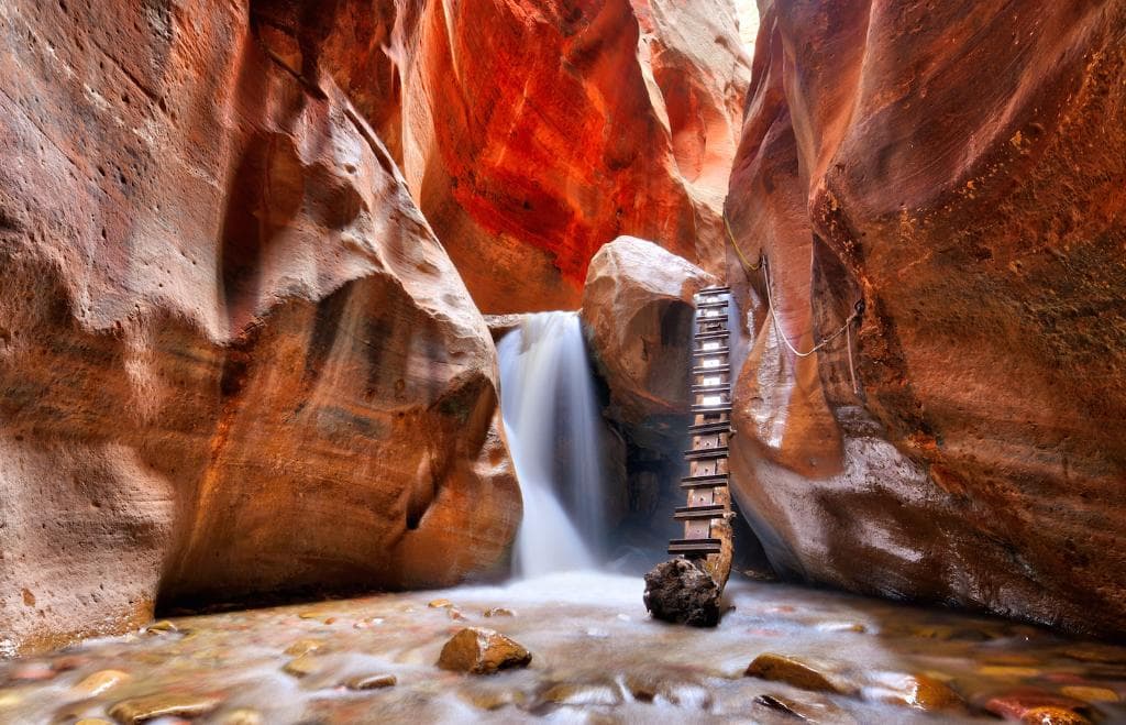 Erster Wasserfall im Slotcanyon